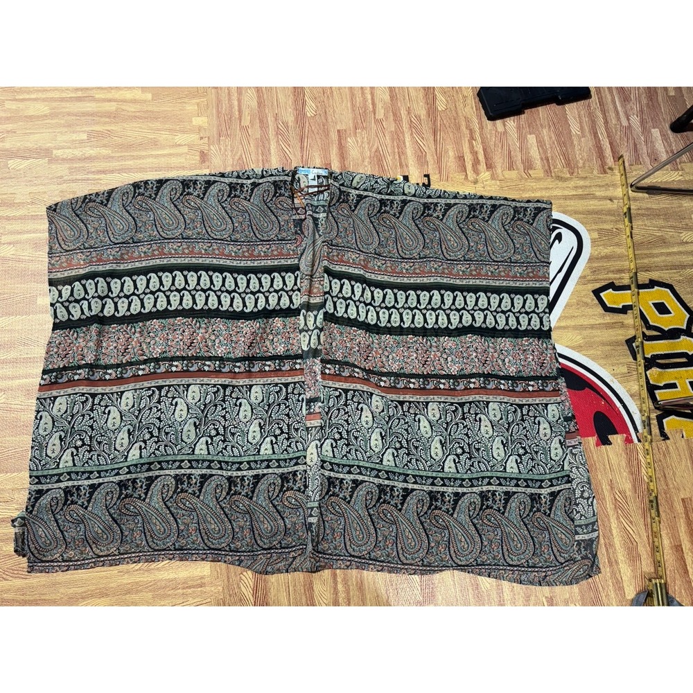 Cecico paisley short sleeve tunic wrap